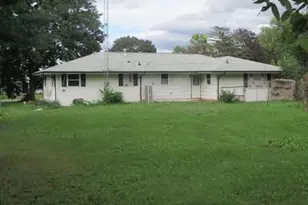 2735 Cascade Dr, Rockford, IL 61109 - Photo 2