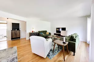 838 S Grant Ave, Villa Park, IL 60181 - Photo 6