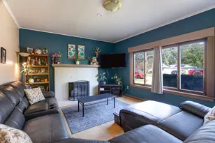 240 Norris St, West Chicago, IL 60185 - Photo 2