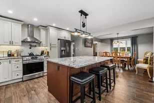 12006 Forest View Dr, Orland Park, IL 60467 - Photo 10
