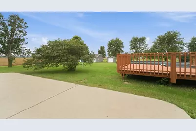 2035 S Berta Road, Braceville, IL 60407 - Photo 6