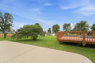 2035 S Berta Rd, Braceville, IL 60407 - Photo 6