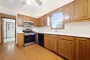 2035 S Berta Rd, Braceville, IL 60407 - Photo 14