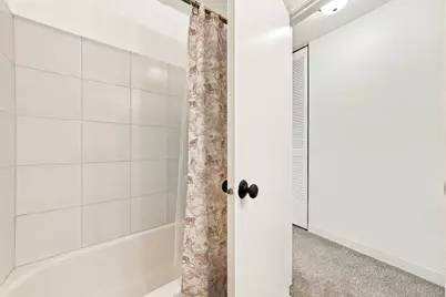 8620 Waukegan Road #504, Morton Grove, IL 60053 - Photo 16