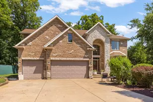 34W624 Courier Ave, Saint Charles, IL 60174 - Photo 1