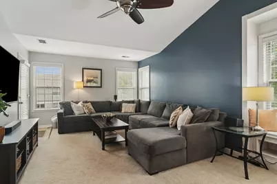 257 Sheffield Drive, Schaumburg, IL 60194 - Photo 4