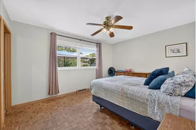 913 S Lancaster Street, Mount Prospect, IL 60056 - Photo 22