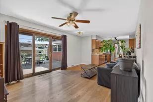 913 S Lancaster St, Mount Prospect, IL 60056 - Photo 20