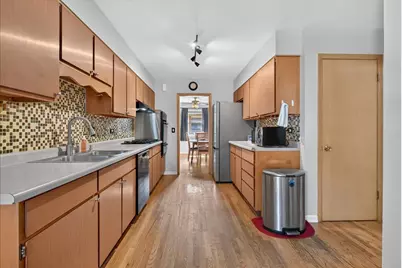 913 S Lancaster Street, Mount Prospect, IL 60056 - Photo 16