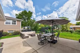 913 S Lancaster St, Mount Prospect, IL 60056 - Photo 36