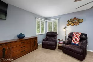 4 Mashie Ct, Woodridge, IL 60517 - Photo 12