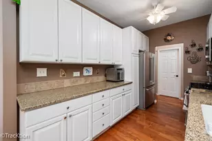 4 Mashie Ct, Woodridge, IL 60517 - Photo 8