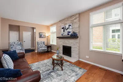 4 Mashie Court, Woodridge, IL 60517 - Photo 2