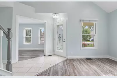 552 Delmar Court, Elk Grove Village, IL 60007 - Photo 10