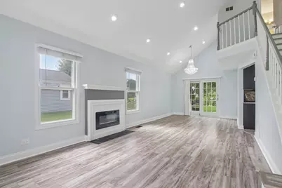 552 Delmar Court, Elk Grove Village, IL 60007 - Photo 4