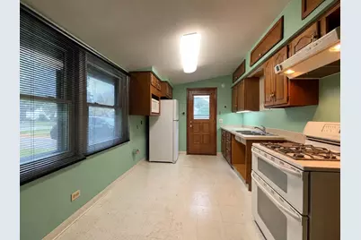 2086 Nimitz Drive, Des Plaines, IL 60018 - Photo 4