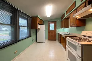 2086 Nimitz Dr, Des Plaines, IL 60018 - Photo 4