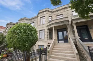 2438 W Chicago Ave, Chicago, IL 60622 - Photo 1