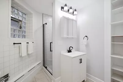 2438 W Chicago Avenue #1, Chicago, IL 60622 - Photo 10