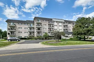 1000 S Lorraine Rd, Wheaton, IL 60189 - Photo 4