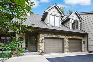 1128 Foxtail Ct, Darien, IL 60561 - Photo 2