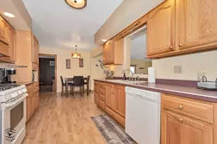 3912 Buck Ave, Joliet, IL 60431 - Photo 6