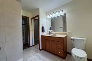 951 Irving Ave, Woodstock, IL 60098 - Photo 10