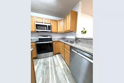 2048 N Rand Road #202, Palatine, IL 60074 - Photo 4