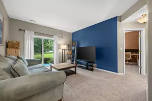 347 Gladstone Ln, Elgin, IL 60120 - Photo 26