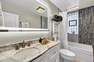 2339 E 72nd St, Chicago, IL 60649 - Photo 14