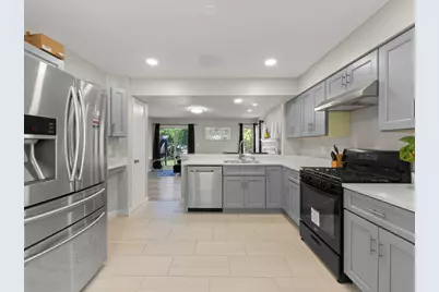 972 Westgate Drive, Aurora, IL 60506 - Photo 12