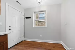 6618 N Ashland Ave, Chicago, IL 60626 - Photo 10