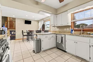 155 Kay St, Manhattan, IL 60442 - Photo 4