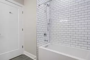 261 Washington Blvd, Oak Park, IL 60304 - Photo 16