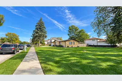 141 W Army Trail Boulevard, Addison, IL 60101 - Photo 8