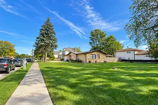 141 W Army Trail Blvd, Addison, IL 60101 - Photo 8