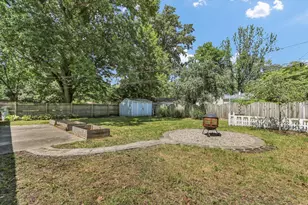 1606 Normandy Dr, Champaign, IL 61821 - Photo 2