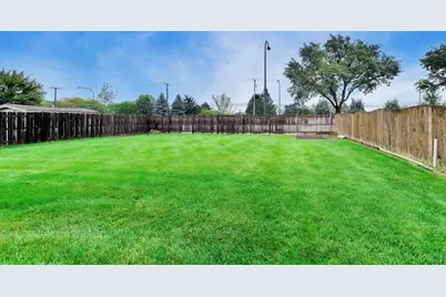 951 Wilma Lane, Elk Grove Village, IL 60007 - Photo 10