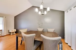 951 Wilma Ln, Elk Grove Village, IL 60007 - Photo 4