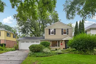 606 S Dryden Pl, Arlington Heights, IL 60005 - Photo 1
