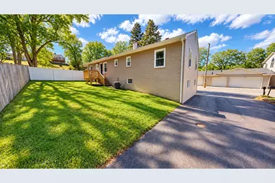 176 E Grand Avenue, Fox Lake, IL 60020 - Photo 14