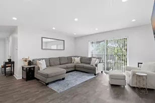 6800 N California Ave, Chicago, IL 60645 - Photo 4