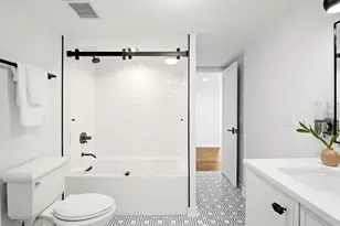 200 E Delaware Pl, Chicago, IL 60611 - Photo 26