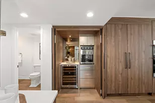 200 E Delaware Pl, Chicago, IL 60611 - Photo 10