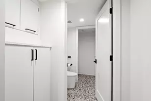 200 E Delaware Pl, Chicago, IL 60611 - Photo 42