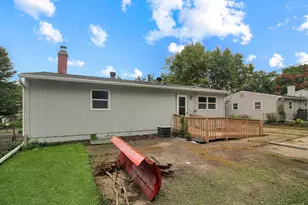 1307 Glenwood Rd, Bloomington, IL 61704 - Photo 22