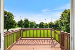 391 Copper Springs Ln, Elgin, IL 60124 - Photo 12