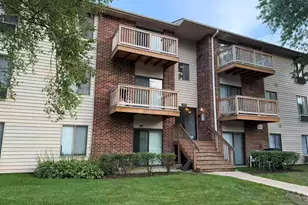716 Prescott Dr, Roselle, IL 60172 - Photo 1