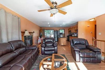 526 Carolyn Lane, Lake Holiday, IL 60552 - Photo 6
