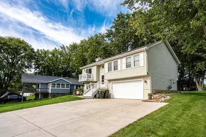 526 Carolyn Lane, Lake Holiday, IL 60552 - Photo 2